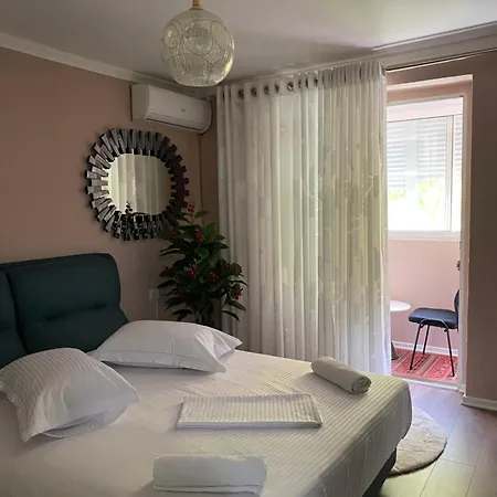 Cenis * טיראנה